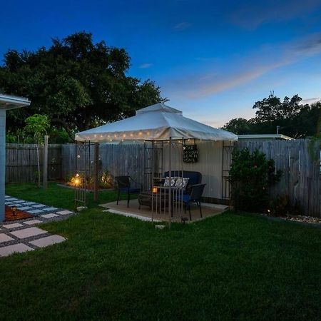 The Spanish Beach Home Only 10Mins From The Beach! Largo Exterior photo