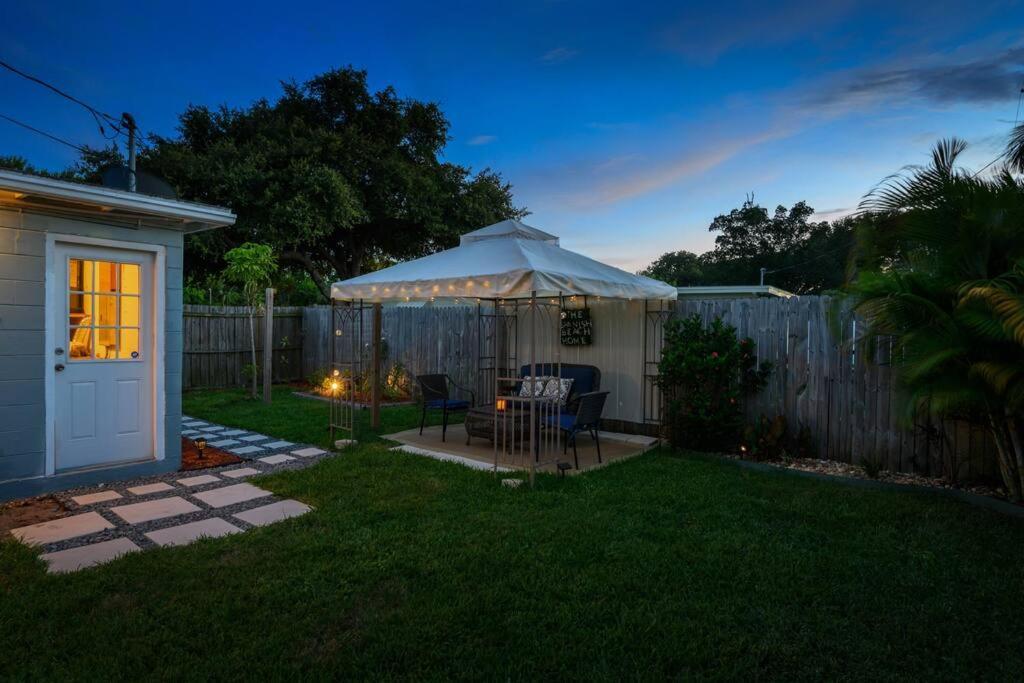 The Spanish Beach Home Only 10Mins From The Beach! Largo Exterior photo