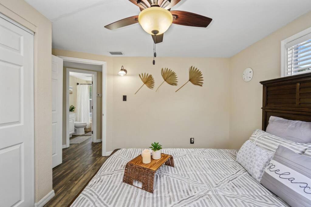 The Spanish Beach Home Only 10Mins From The Beach! Largo Exterior photo