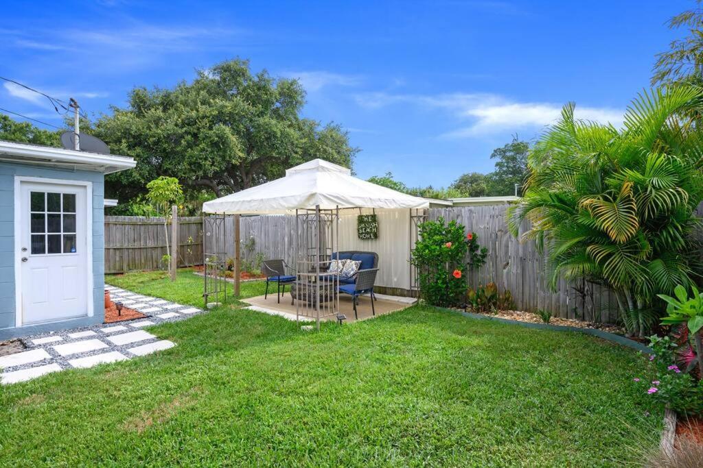 The Spanish Beach Home Only 10Mins From The Beach! Largo Exterior photo
